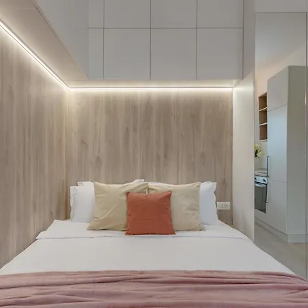 Modern & Bright On Amzei Square Apartment *