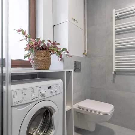 Apartment Modern & Bright On Amzei Square